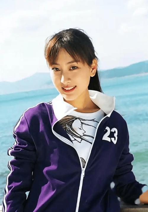 辉同居11年的马苏现如今依旧孑然一身米乐m6登录入口被黑人驮在肩上和孔令(图4)